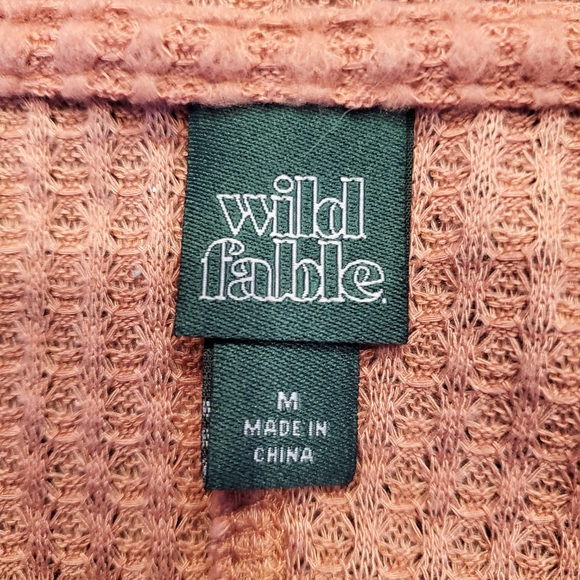 WILD FABLE | Long Sleeve V-neck Waffle Knit Sweater - Picture 7 of 8